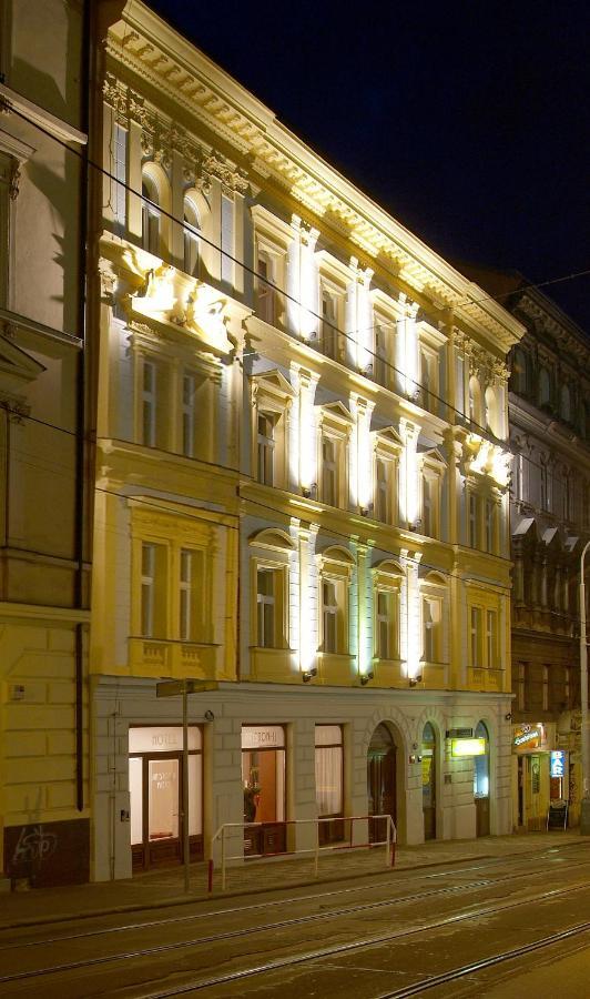 Hotel Patio Прага Экстерьер фото